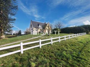 Pavillon 5 chbs jardin+champ 7700m²