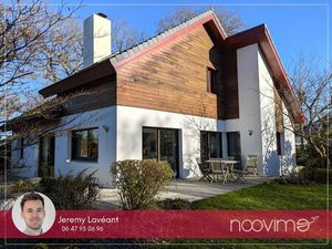 Vente Belle maison  grande pièce de vie  5 chambres.