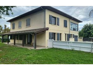 Location appartement  m² T-3 à Mont-de-Marsan  750 €