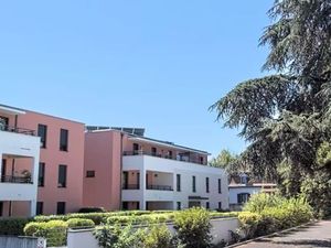 Garage fermé sous-sol résidence