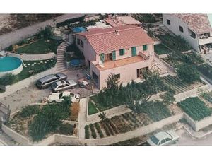 Maison Puget-Théniers 150 m² T-5 à vendre  300 000 €