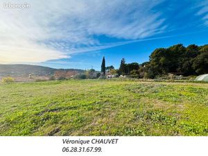Terrain 1 070 m² Draguignan