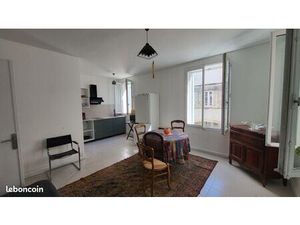 Studio 2 pieces hyper centre