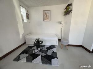 Studio 1 pièce 28 m²