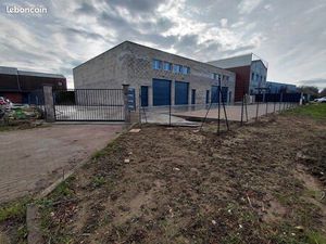 Dépôt/entrepôt de stockage