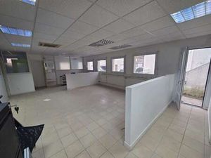 Vente Bureaux et commerces à Machecoul-Saint-Même (44270) : à vendre / 132m² Machecoul-Sai