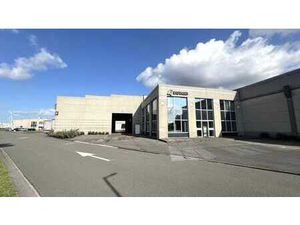 Entrepôt avec bureaux à louer dans le port de Gand