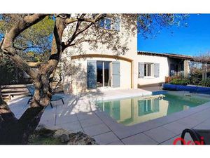 Maison Saint-Geniès-des-Mourgues 158 m² T-6 à vendre  550 000 €