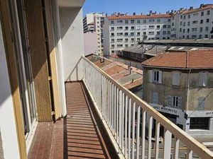 ENDOUME- Idéal investissement-T2 avec locataire en place