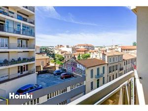 Appartement P2 de 53m² avec balcon secteur préfecture à Nîmes