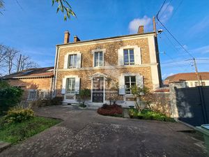 Locaux commerciaux / appartement