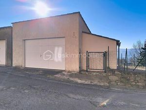 Parking de 27 m² à Saint-Vincent-D'olargues