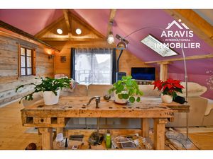 Bâtisse entièrement rénovée aux nombreuses possibilités