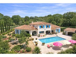 EXCLUSIVITE LORGUES Propriété 267 m² sur plus de 6000 m² de terrain avec piscine