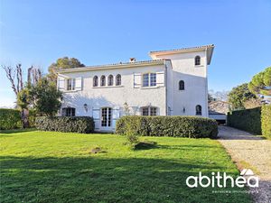 L'élégance d'une maison bourgeoise  les volumes d'une demeur