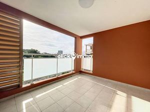 Mme. Marie-Eve Dauchy