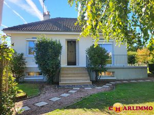 Pavillon 3 chambres  garage et dépendance