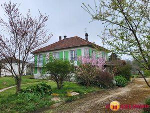 Pavillon 5 chambres sous-sol complet