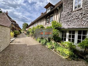 PROPRIETE NORMANDE au bord de