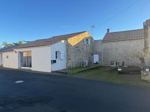 Maison avec 1 chambre et 2 pièces à l'étage