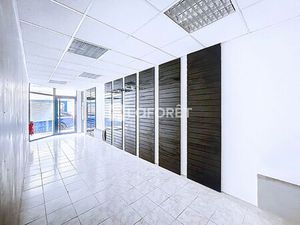 À louer - Local commercial 23.97 m² - Centre de SAINT AMOUR