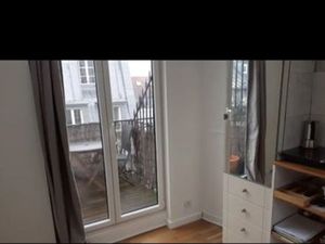 Part loue studio 11m² Paris odéon