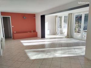 Appartement T2/T3 en Rez-de-Jardin  environnement calme