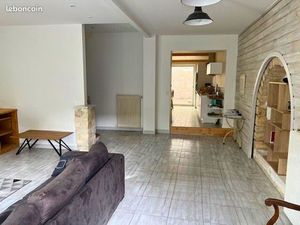 MAISON avec jardinet