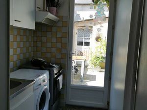 Maison F4 cour + bâtiment