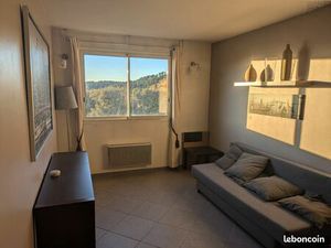 Joli studio meublé et équipé La Parade