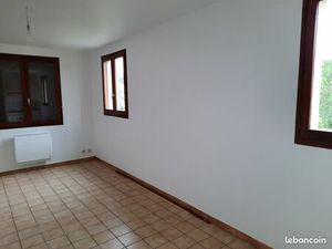 STUDIO A LOUER TRAPPES St QUENTIN EN YVELINES