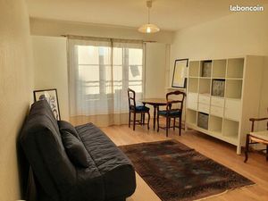 Studio meublé 28 m2 - Paris 20e - 995 (charges comprises)