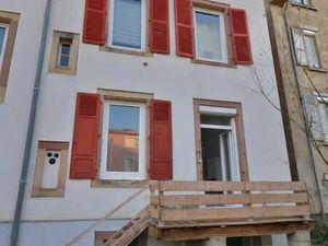 Appartement T3 avec jardin privé  terrasse et dépendance aménagée