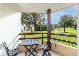 T2 Chambre d'Amour avec terrasse  cave et place de parking