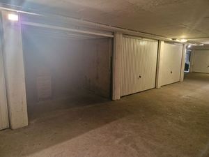 Location parking / box  13.50m²  Orléans