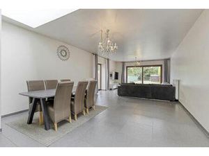 Huis met 3 kamers en garage te koop in centrum Desselgem