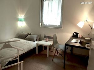 Studio avec salle de bain wc privatif