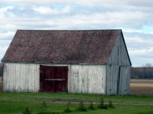 Recherche entrepot ou hangars ancienne ferme a louer