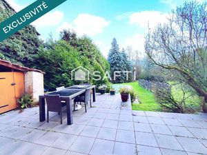 Maison de charme avec jardin  piscine enterrée  garage et grande grange