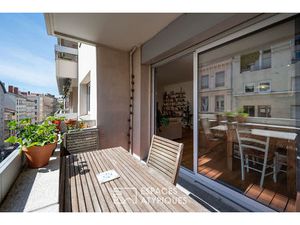 Appartement lumineux avec balcon