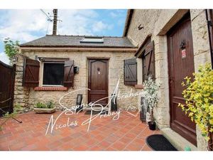 Maison en pierres avec jardin clos proche des commodités