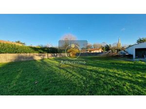 A pied des commerces terrain constructible de 786m²