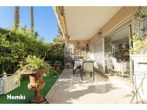 Cannes – Quartier Vallergues – 3 pièces avec jardin de 111 m²  aperçu mer et piscine