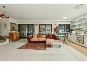 Vente Appartement de luxe Paris 15 7 Pièces 70 m² <meta name="description" content="PARIS 