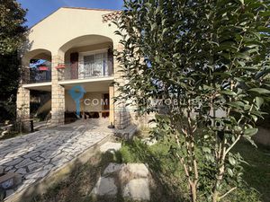 Maison 5pièce(s) 4chambre(s) 150 m² Nîmes (30000)