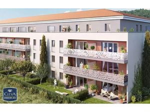 Appartement à louer 3 pièces 68.2 m² - Le Luc (83) - 779€