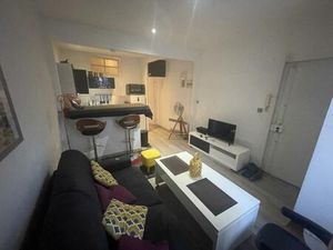 Location appartement 1 pièce 26 m² à Marseille 6 (13006)