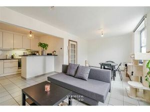 Appartement met 2 slaapkamers en zonnig terras in het dorpscentrum