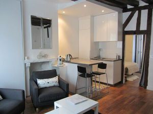 Charmant 2 Pièces - coeur Notre Dame