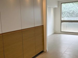 Bureau 37 m² rénové – RDC PMR – Fibre – Parking – Parties communes